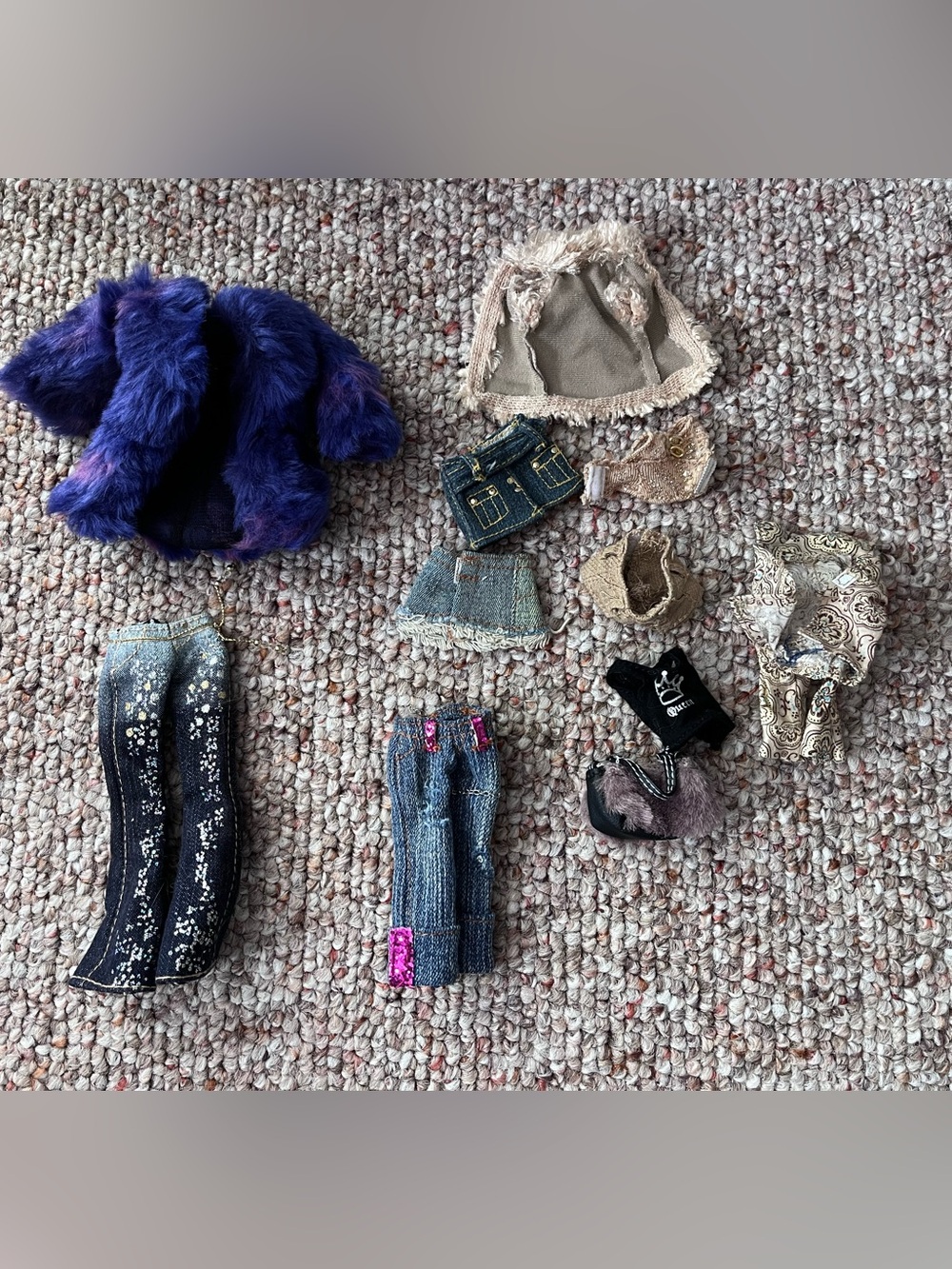 Bratz Yasmin Doll Clothes 11 Pieces